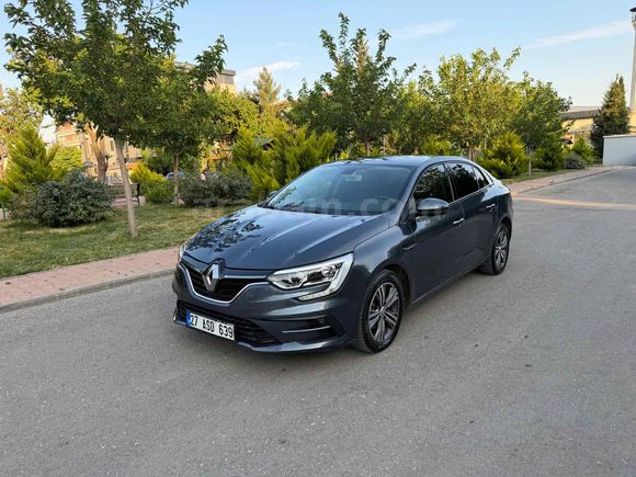 Sahibinden Renault Megane 1.3 TCe Touch 2023 Model 