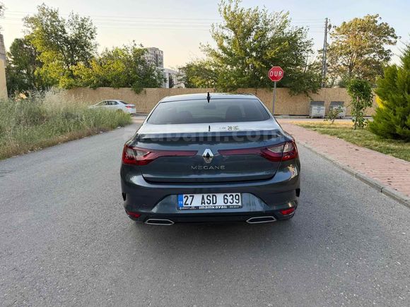 Sahibinden Renault Megane 1.3 TCe Touch 2023 Model 