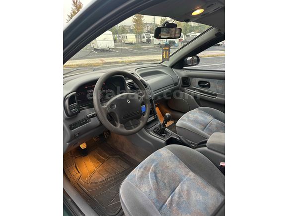 Sahibinden Renault Laguna 2.0 RXE 1998 Model 