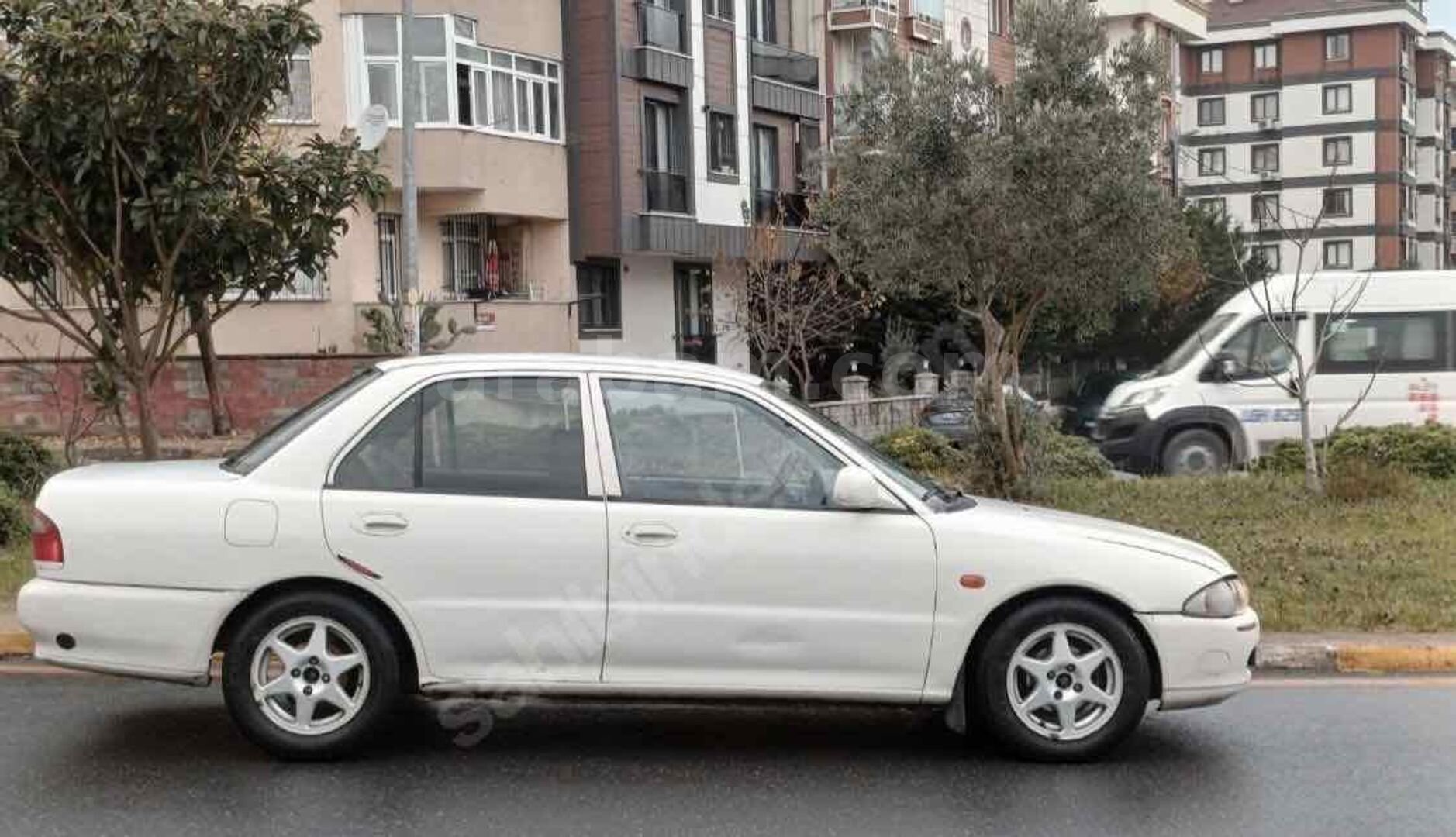 Sahibinden Proton 415 GLS 1999 Model İstanbul 243.000 km Beyaz 5
