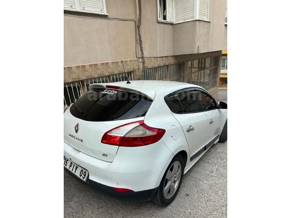 Sahibinden Renault Megane 1.5 dCi Dynamique 2010 Model
