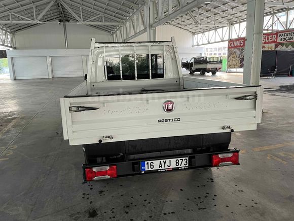 Orjinal hatasız boyasız değişensiz    
134 bin km de 