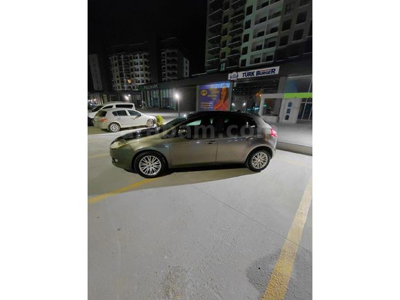 Temiz aile araci Fiat Bravo 1.6 Mjet Dynamic 2009 Model