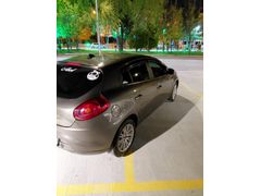 Temiz aile araci Fiat Bravo 1.6 Mjet Dynamic 2009 Model