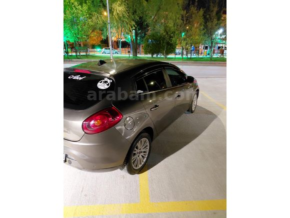 Temiz aile araci Fiat Bravo 1.6 Mjet Dynamic 2009 Model