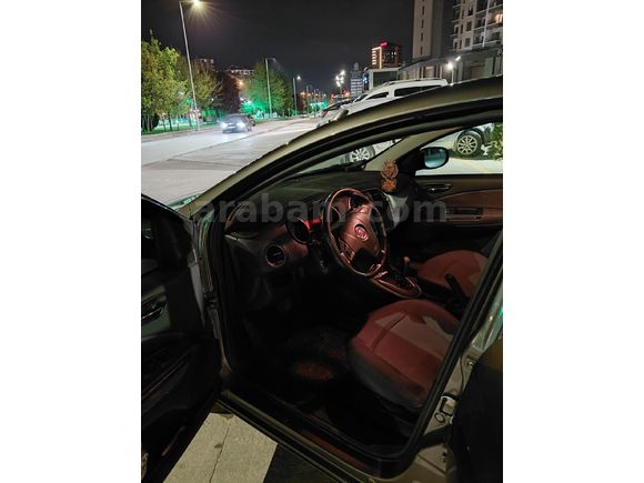 Temiz aile araci Fiat Bravo 1.6 Mjet Dynamic 2009 Model
