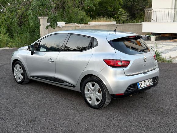 Renault Clio 1.5 dCi Touch 2015 Model