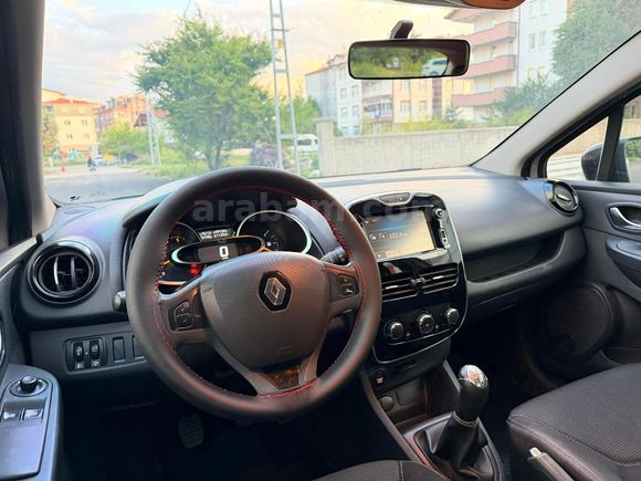 Renault Clio 1.5 dCi Touch 2015 Model
