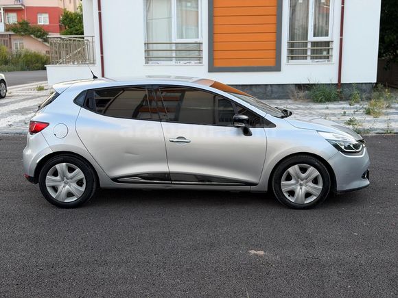 Renault Clio 1.5 dCi Touch 2015 Model