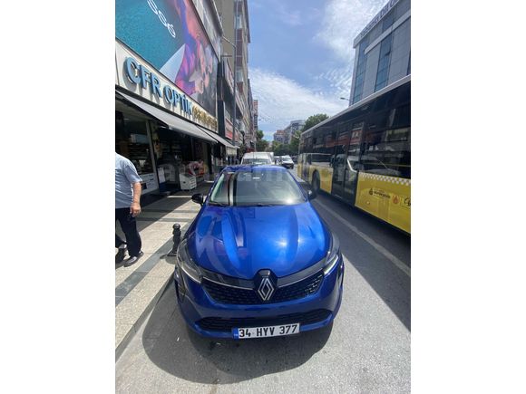 Sahibinden Renault Clio 1.0 TCe Equilibre 2023 Model 
