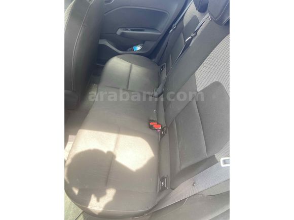Sahibinden Renault Clio 1.0 TCe Equilibre 2023 Model 