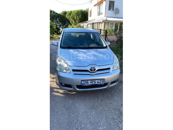 Sahibinden Toyota Verso 1.6 Comfort 2005 Model