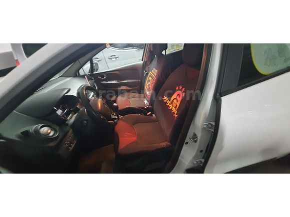 Sahibinden Renault Clio 1.5 dCi Joy 2015 Model İstanbul 150.000 km Beyaz