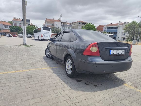 Sahibinden Ford Focus 1.6 Ghia 2006 Model 