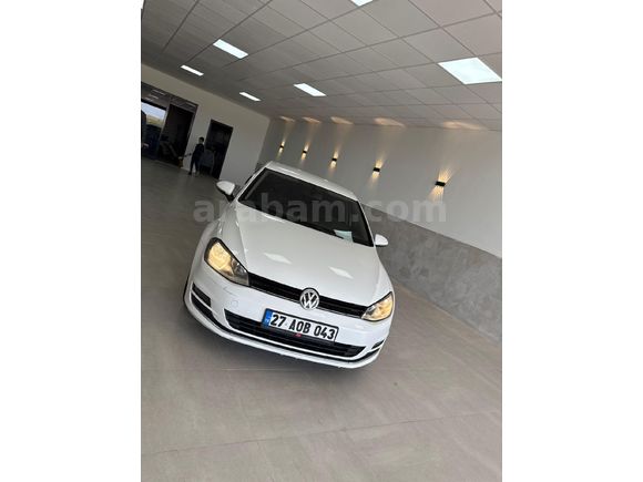 Sahibinden Volkswagen Golf 1.6 TDi BlueMotion Comfortline 2015 Model volant kavrama yeni araç kusursuz doş ısı alan duacı olur  270.000 km Beyaz