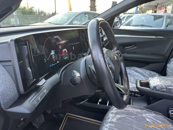 AS OTOMOTİV DEN 2023 RENAULT MEGANE E- TECH 218 HP TECHNO
