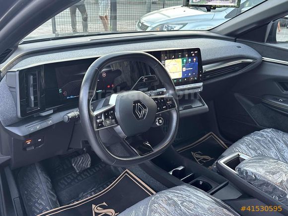 AS OTOMOTİV DEN 2023 RENAULT MEGANE E- TECH 218 HP TECHNO