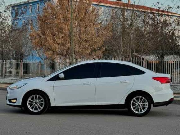 Sahibinden Ford Focus 1.5 TDCi Trend X 2017 Model  228.000 km Beyaz