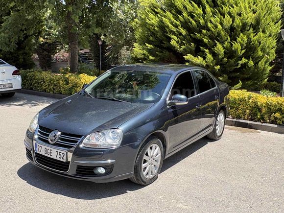 SAHİBİNDEN 2011 JETTA 1.6 TDI DSG OTOMATİK KM 263.000 DE MASRAFSIZ TÜM BAKIMLARI SIFIR 