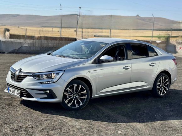 Sahibinden Renault Megane 1.3 TCe Touch 2025 Model 