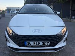 Galeriden Hyundai i20 1.4 MPI Style 2024 Model İstanbul