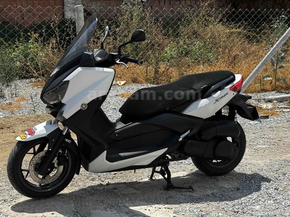 Sahibinden Yamaha X-Max 250 ABS  2017 çıkışlı garaj motorudur 