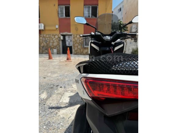 Sahibinden Yamaha X-Max 250 ABS  2017 çıkışlı garaj motorudur 