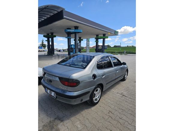 Sahibinden Renault Megane 1.6 RTA 1999 Model