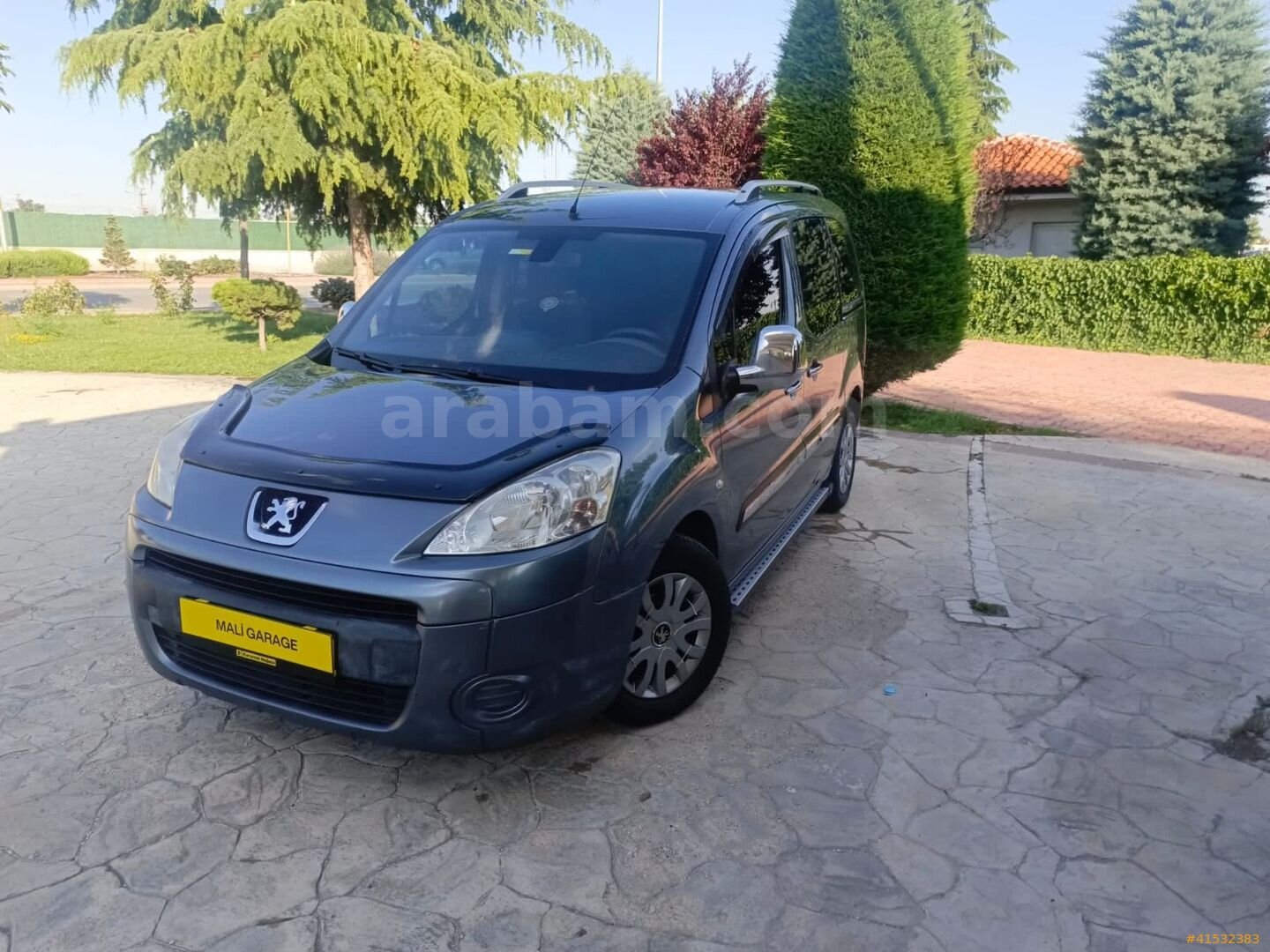 Galeriden Peugeot Partner 1.6 HDI Comfort 2011 Model Konya 241.461 km Gri 2