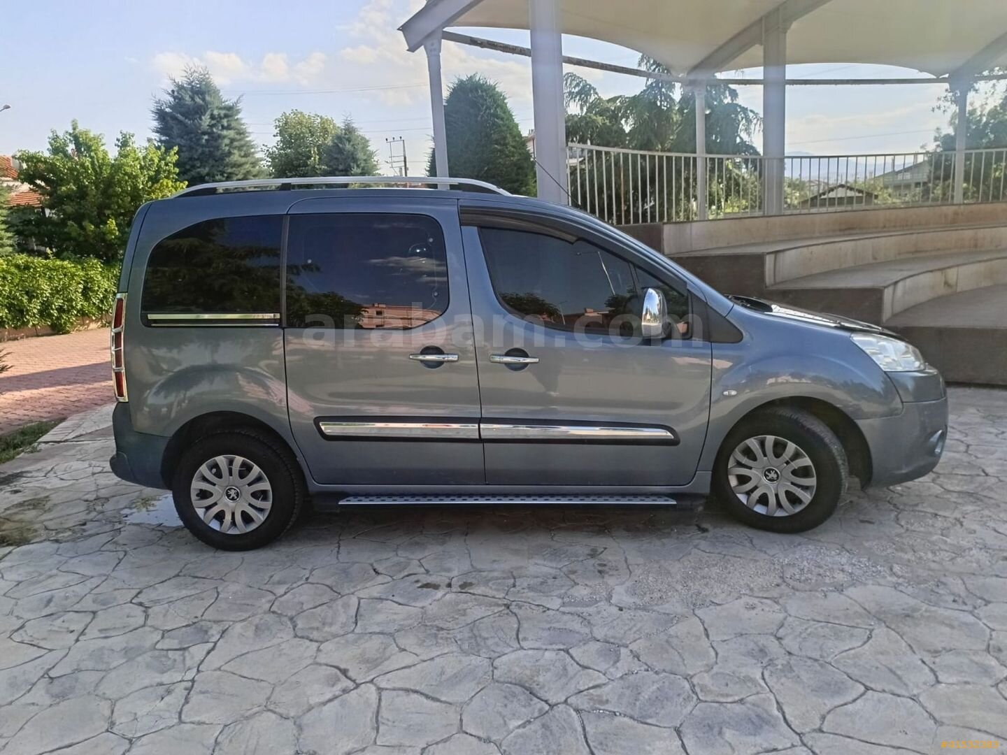 Galeriden Peugeot Partner 1.6 HDI Comfort 2011 Model Konya 241.461 km Gri 6