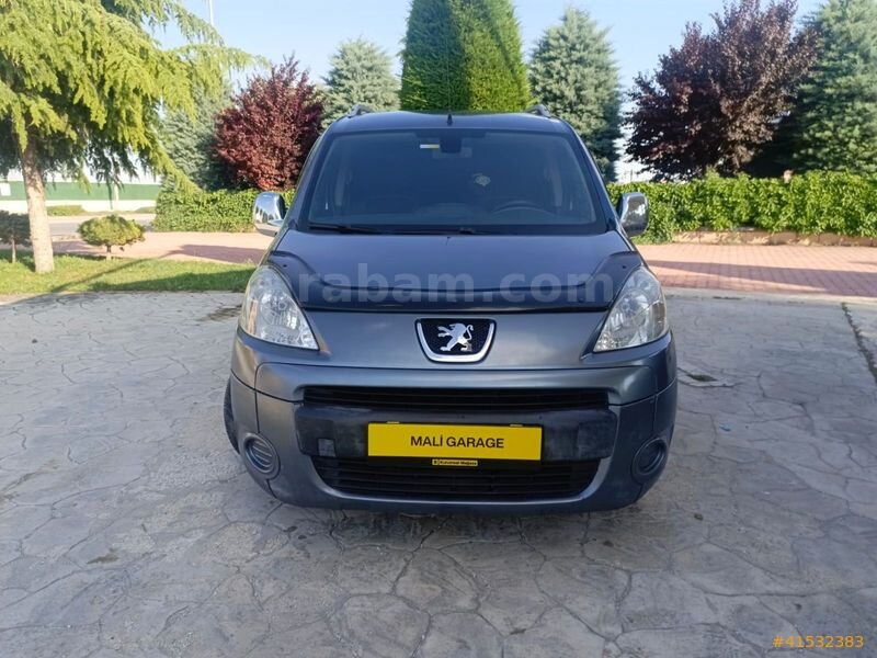 Galeriden Peugeot Partner 1.6 HDI Comfort 2011 Model Konya 241.461 km Gri