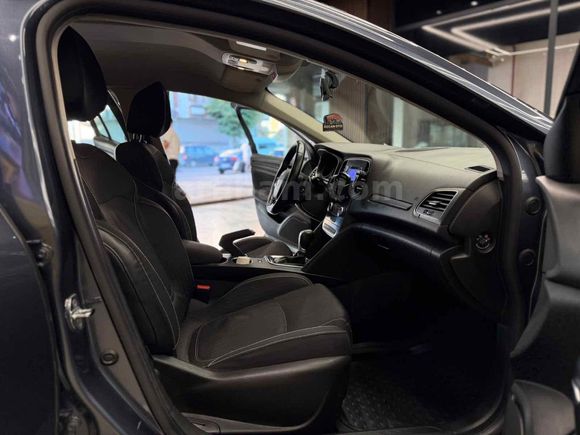 Galeriden Renault Megane 1.5 dCi Touch 2017 Model İstanbul