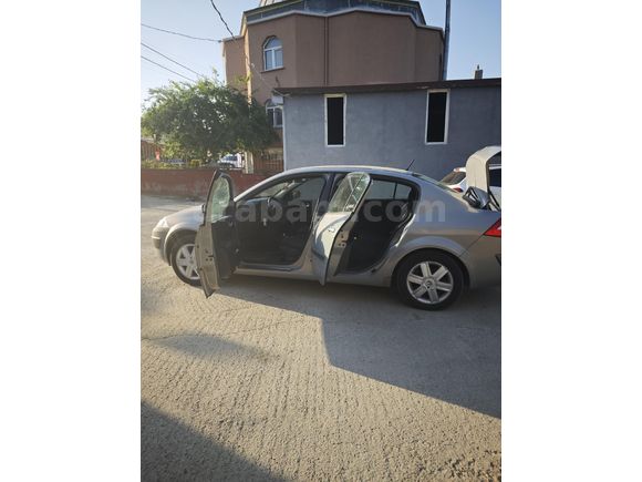 Sahibinden Renault Megane 1.6 Dynamique 2005 Model