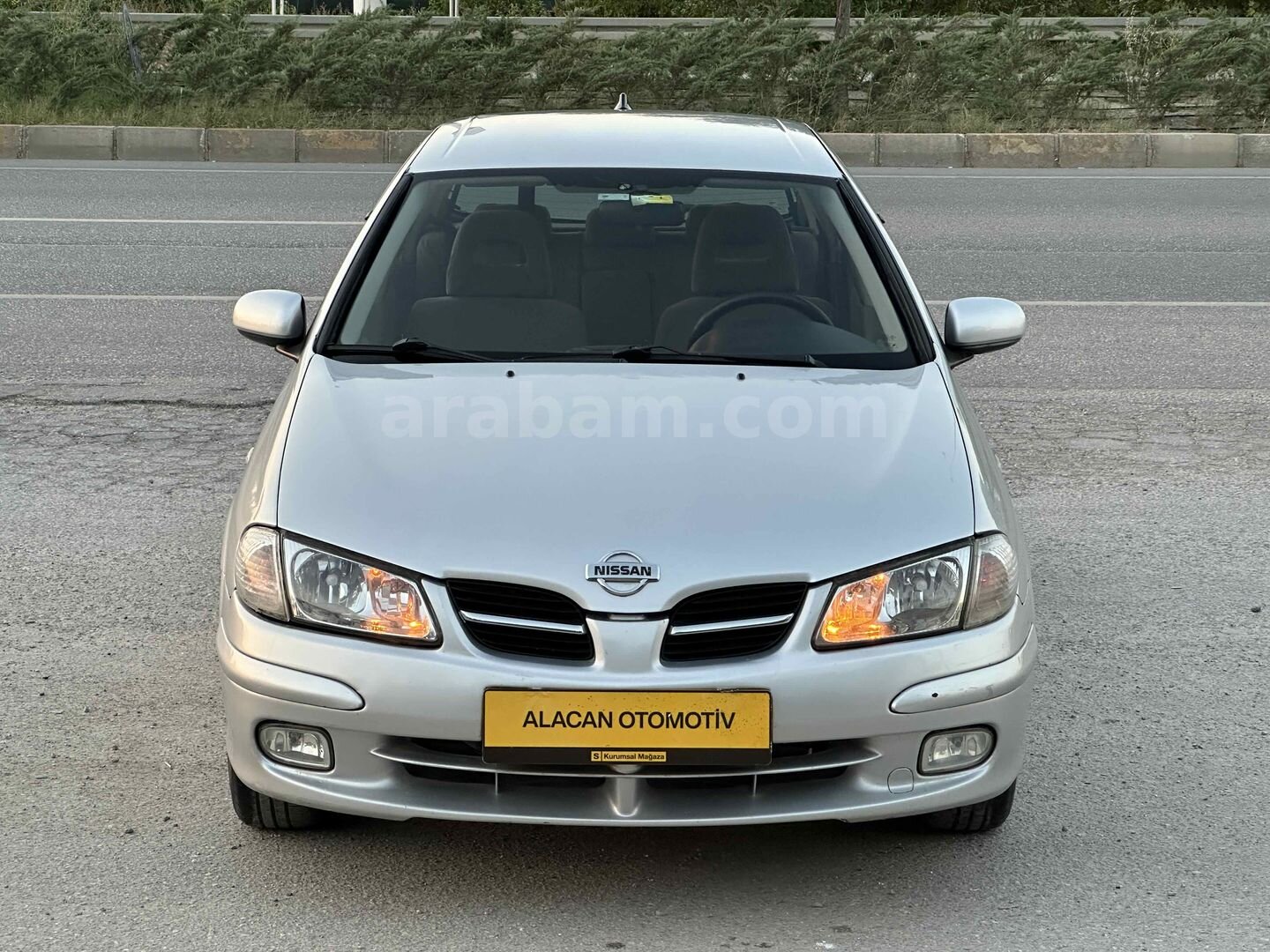 Galeriden Nissan Almera 1.5 Luxury 2000 Model Denizli 336.000 km Gri (Gümüş) 4