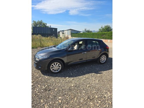 Öğretmenden  Renault Megane 1.5 dCi Privilege 2012 Model 