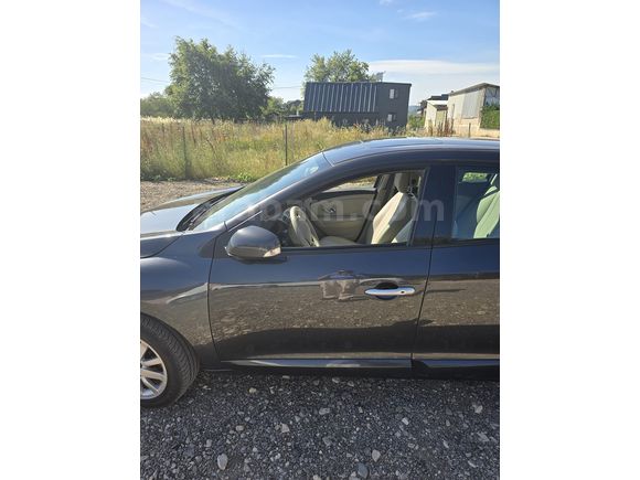 Öğretmenden  Renault Megane 1.5 dCi Privilege 2012 Model 