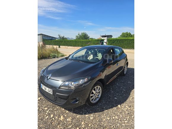 Öğretmenden  Renault Megane 1.5 dCi Privilege 2012 Model 