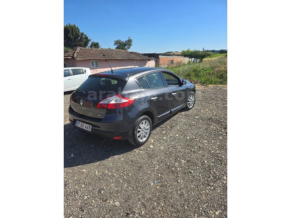 Öğretmenden  Renault Megane 1.5 dCi Privilege 2012 Model 