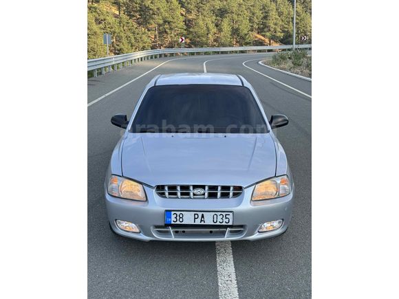 Sahibinden Hyundai Accent 1.5 1.5i GLS 2000 Model 