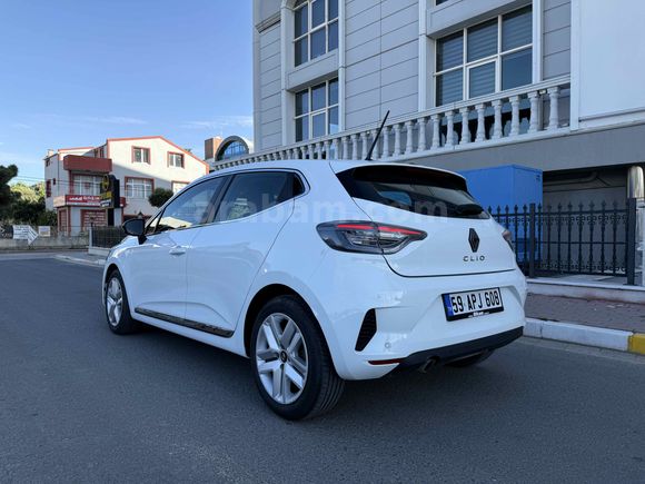 Sahibinden Renault Clio 1.0 TCe Evolution 2023 Model 