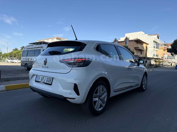 Sahibinden Renault Clio 1.0 TCe Evolution 2023 Model 