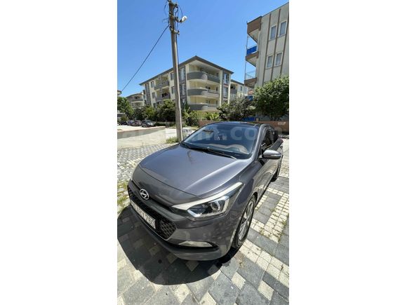 Sahibinden Hyundai i20 1.2 MPI Stayle  2015 Model Balıkesir 75.000 cam tavan 