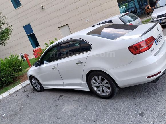 Sahibinden Volkswagen Jetta 1.6 TDi Trendline 2015 Model Mersin 182.150 km Beyaz