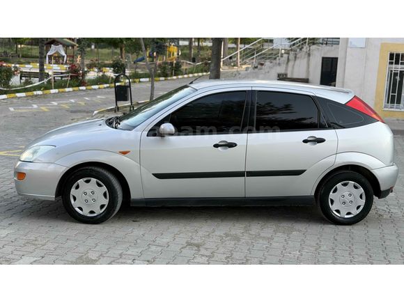 Galeriden Ford Focus 1.6 Ambiente 2000 Model Kütahya