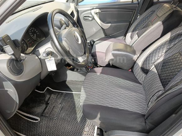 Sahibinden Dacia Logan 1.4 Black Line 2010 Model