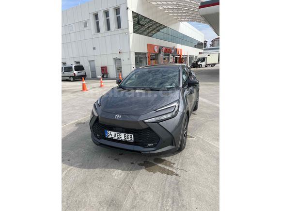 Sahibinden Toyota C-HR 1.8 Hybrid Passion 2024 Model 