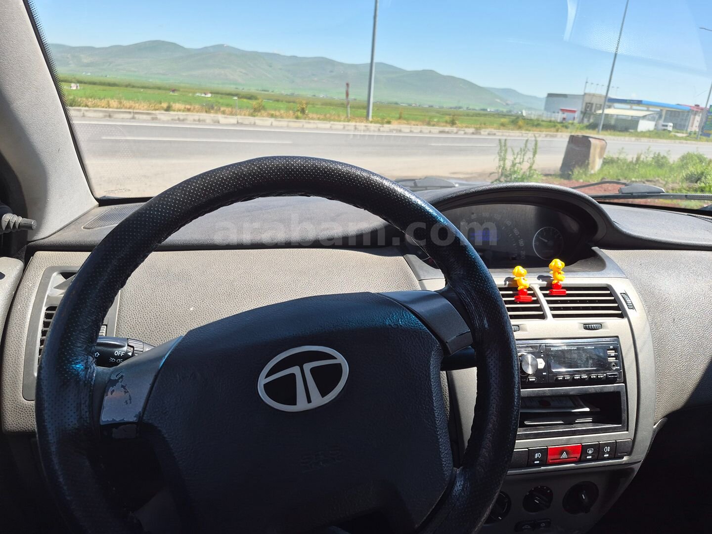 Sahibinden Tata Vista 1.3 TDI Quadrojet Aura 2011 Model Ardahan 195.000 km Gri 5