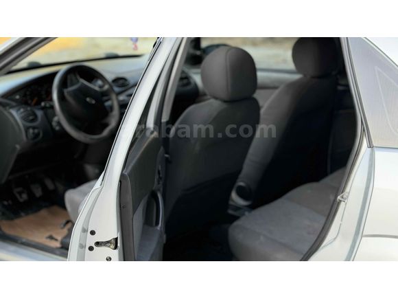 Galeriden Ford Focus 1.6 Ambiente 2001 Model Kütahya