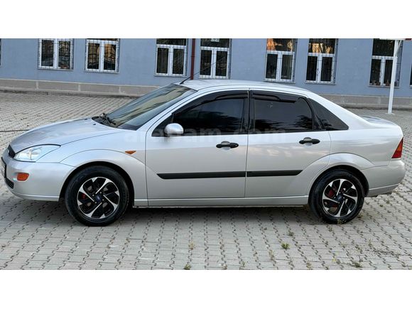 Galeriden Ford Focus 1.6 Ambiente 2001 Model Kütahya