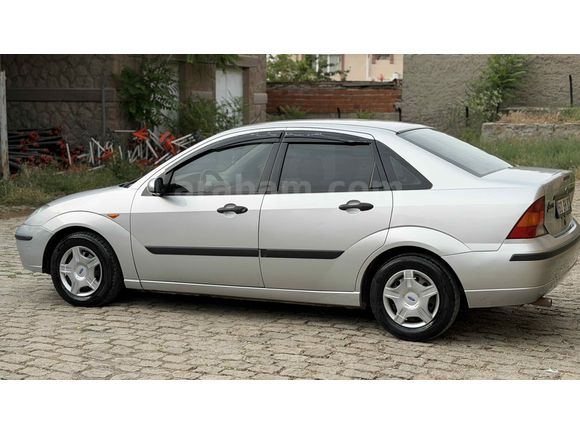 Galeriden Ford Focus 1.6 Comfort 2002 Model Kütahya